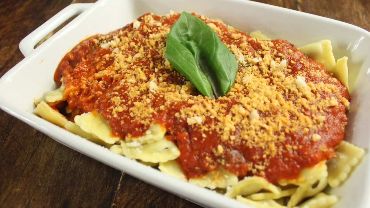 Receta de Raviolis en salsa de tomate