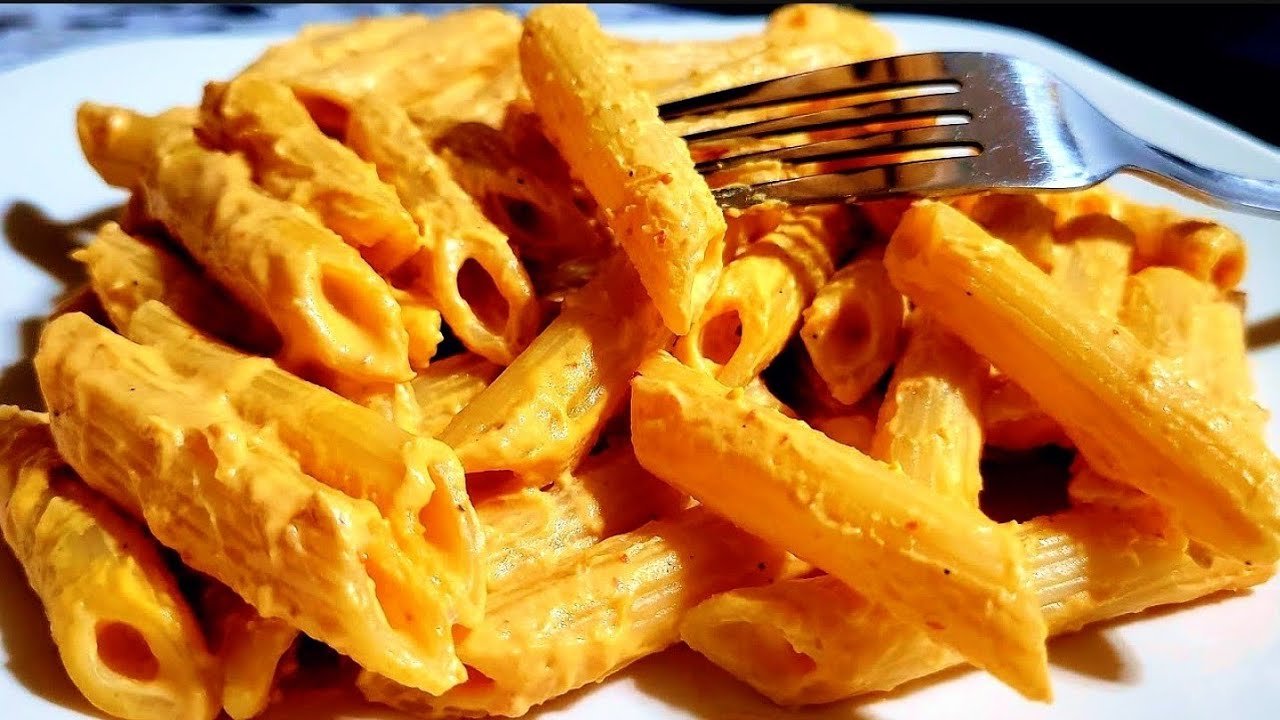 Receta de Sopa de coditos con crema y chipotle