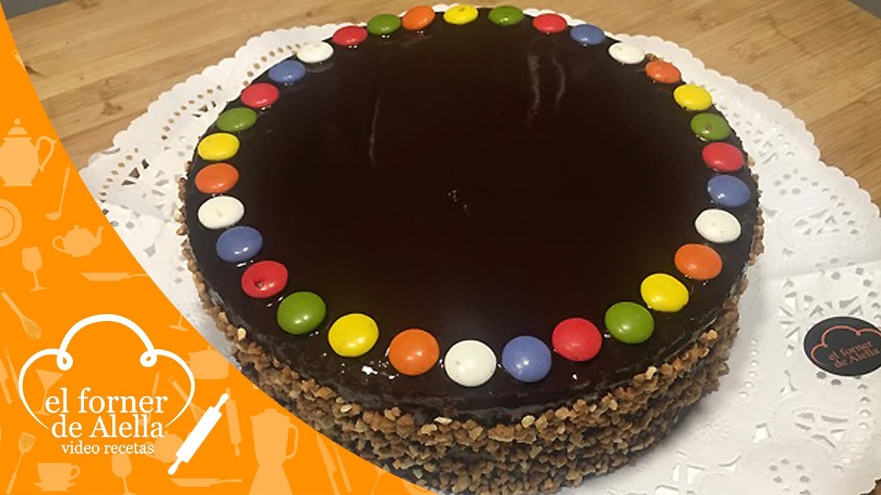 Receta de Tarta de chocolate con lacasitos paso a paso
