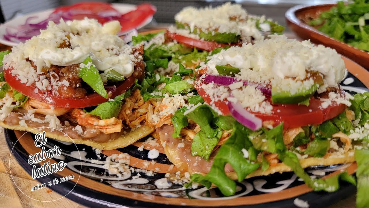 Tostada de pollo (tostada mexicana)