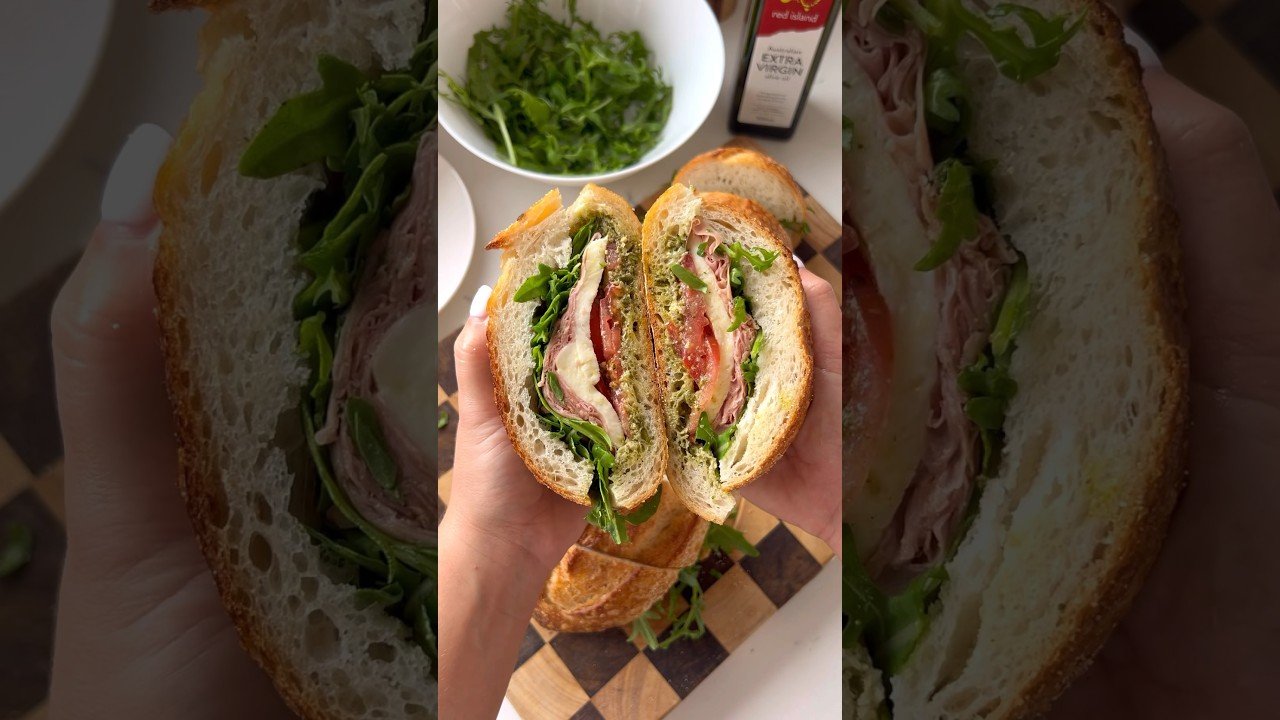 Tramezzino de mozzarella y tomate