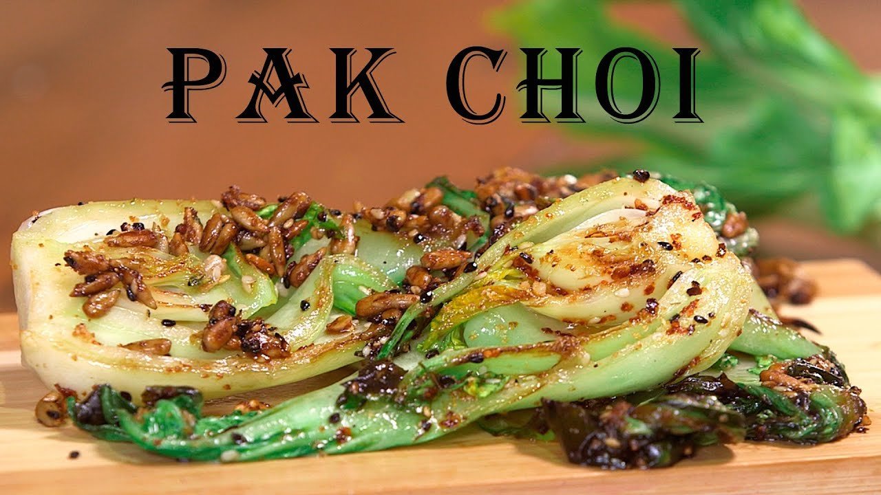 Bok choy salteado con harissa