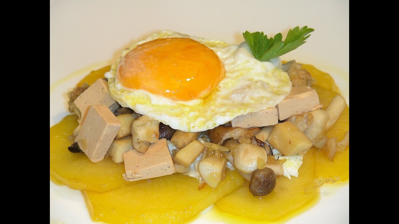 Huevos rotos con setas