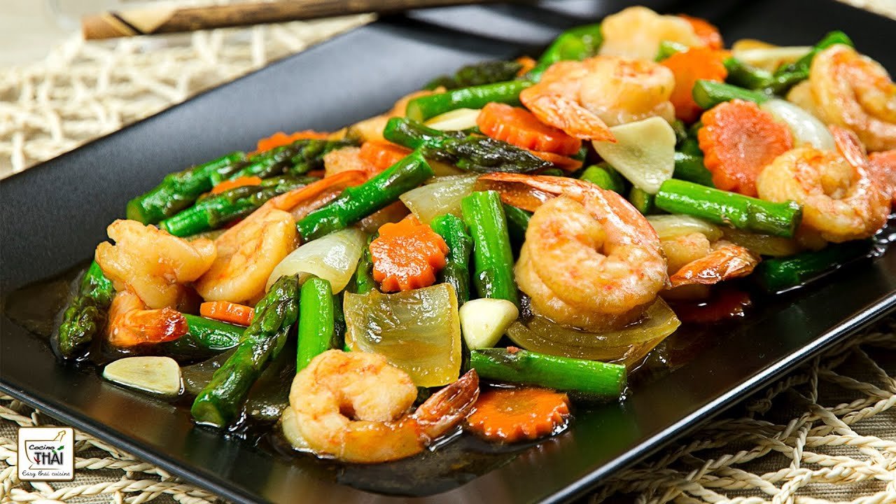 Langostinos salteados con miso