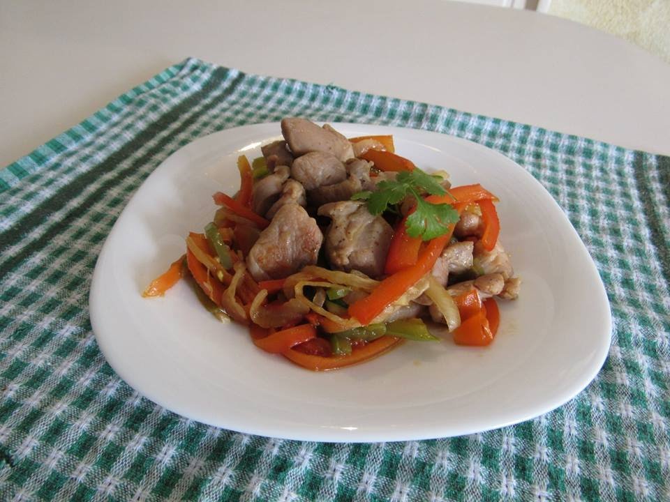 Pavo salteado con tahini