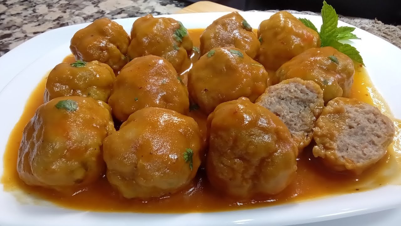 Receta de Albóndigas con cebolla y pimientos