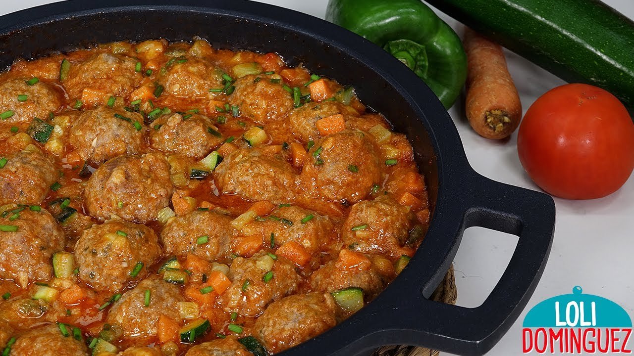 Receta de Albóndigas con tomate y verduras