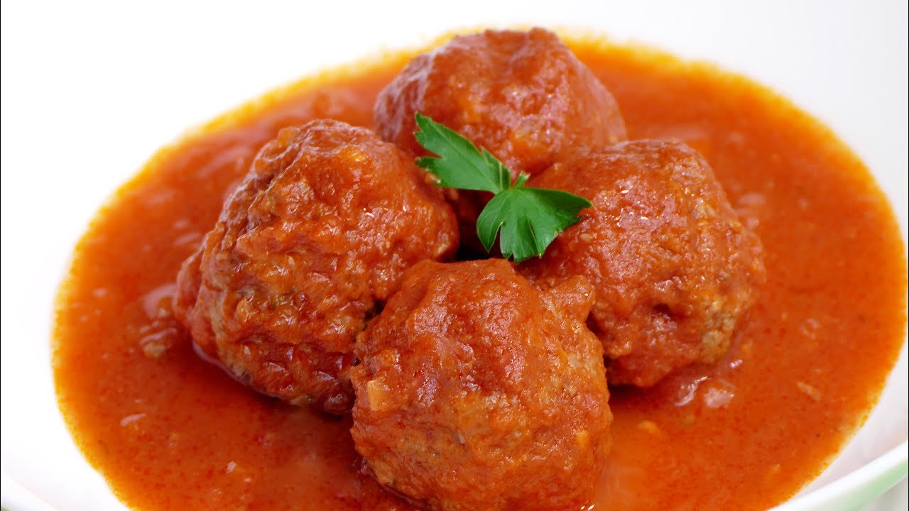 Receta de Albóndigas en salsa de tomate