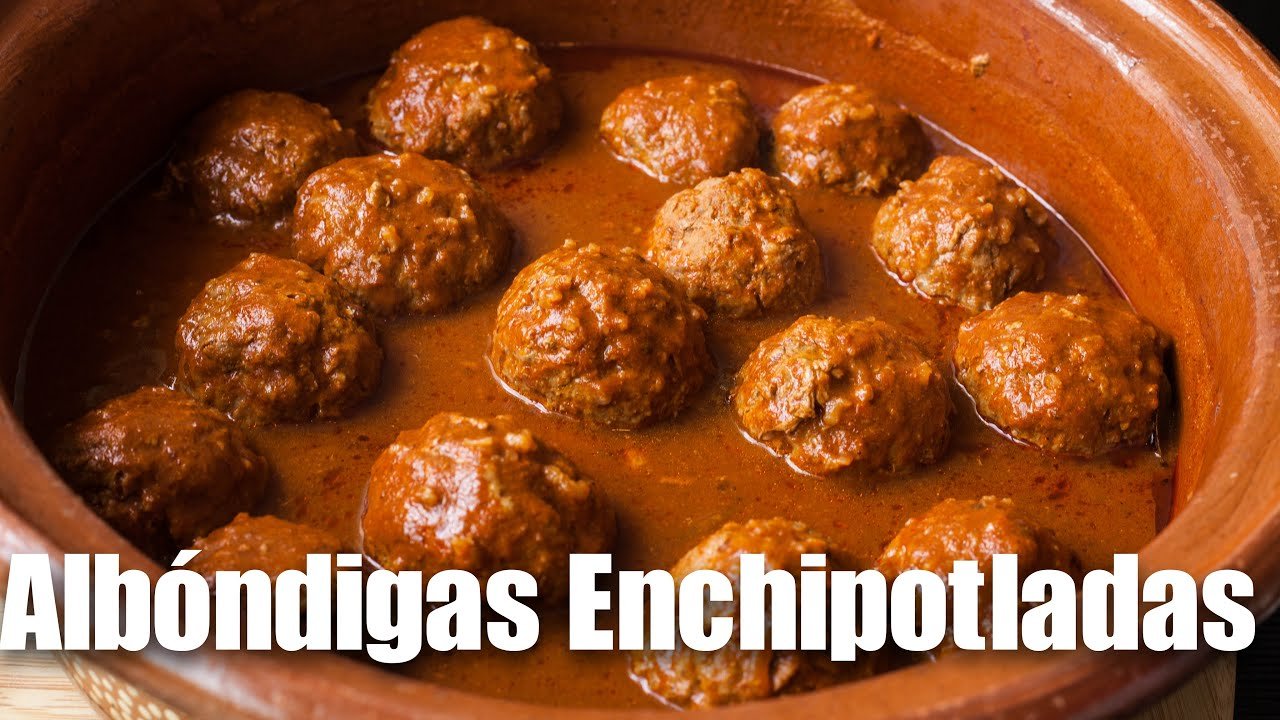 Receta de Albóndigas enchipotladas