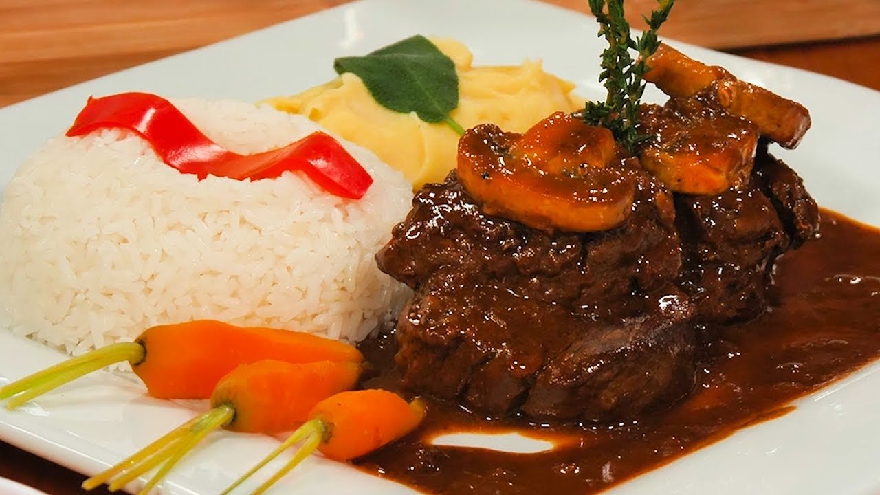 Receta de Carne con salsa de champiñones y vino tinto