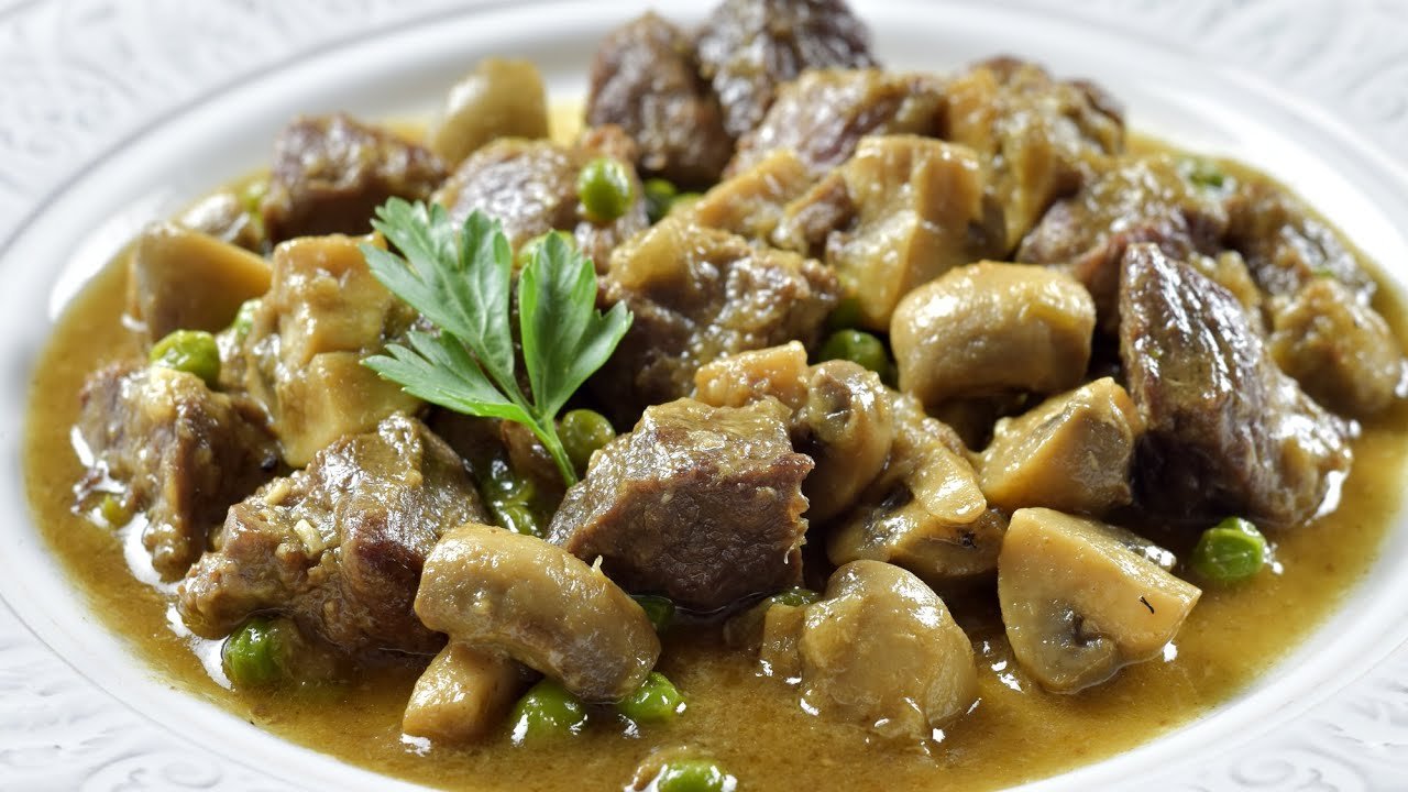 Receta de Carne en salsa con champiñones