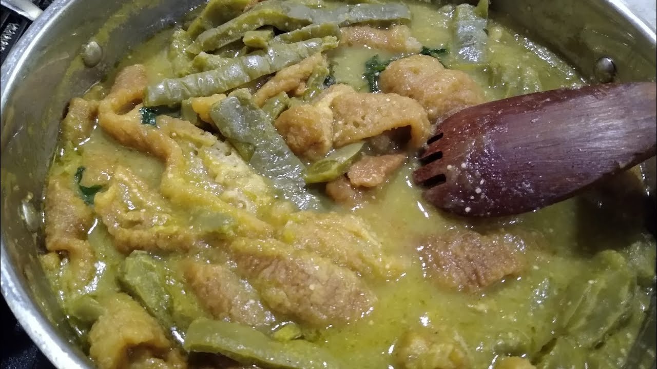 Receta de Chicharrón en salsa verde con nopalitos