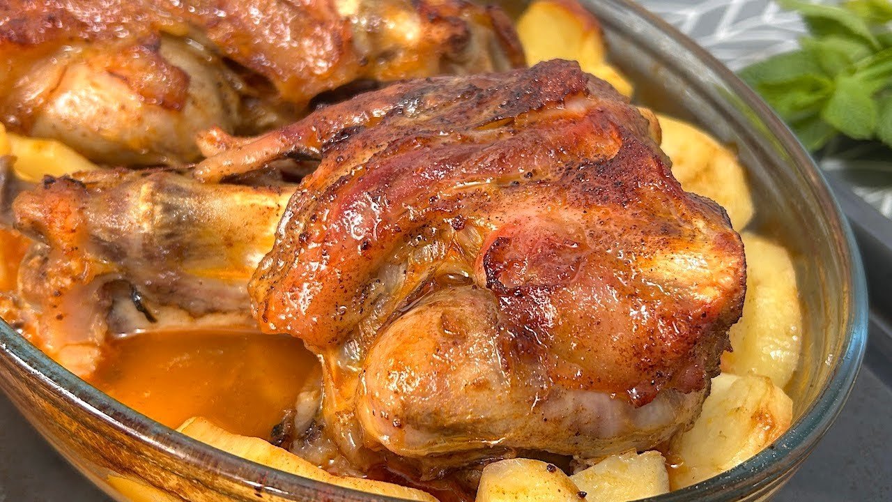 Receta de Codillos y lomo de cerdo con patatas