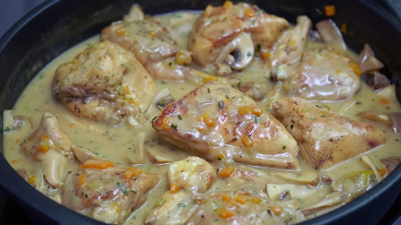 Receta de Fricasé de pollo con champiñones