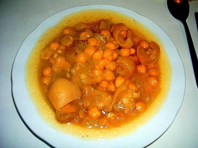 Receta de Garbanzos con patas de ternera
