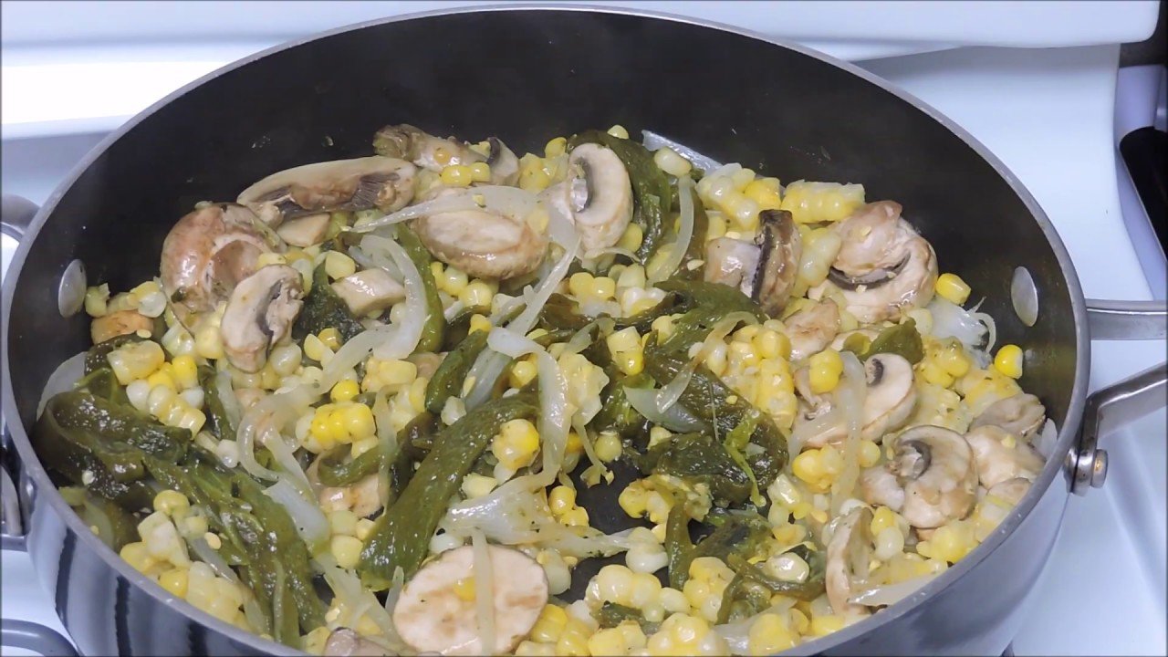 Receta de Pollo a la crema con champiñones y chile poblano