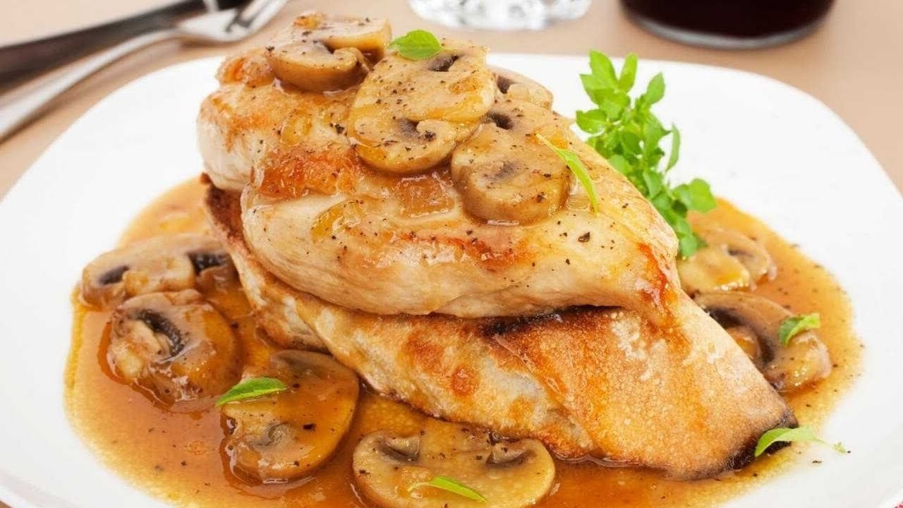 Receta de Pollo a la crema con champiñones y vino blanco