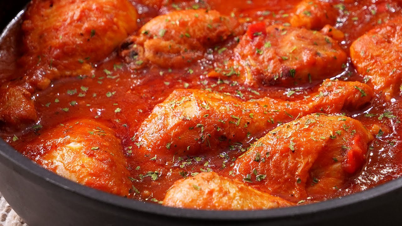 Receta de Pollo en Salsa de Tomates con Patatas