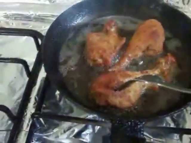 Receta de Pollo frito con papas y ensalada