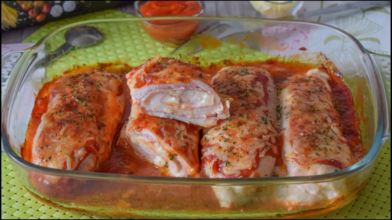 Receta de Rollos de pechuga de pollo rellena al horno