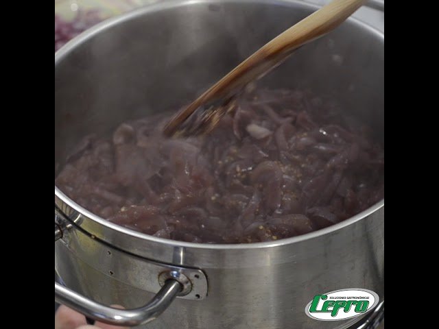 Receta de Tarta de cebolla caramelizada y queso brie