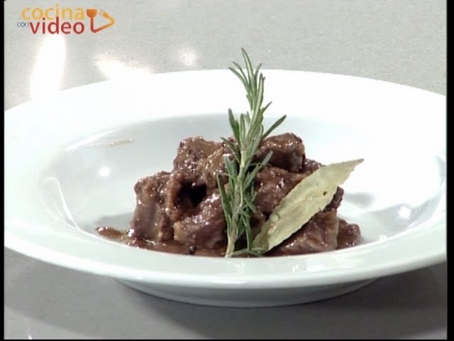 Receta de Venado y Jabalí al romero con vino tinto